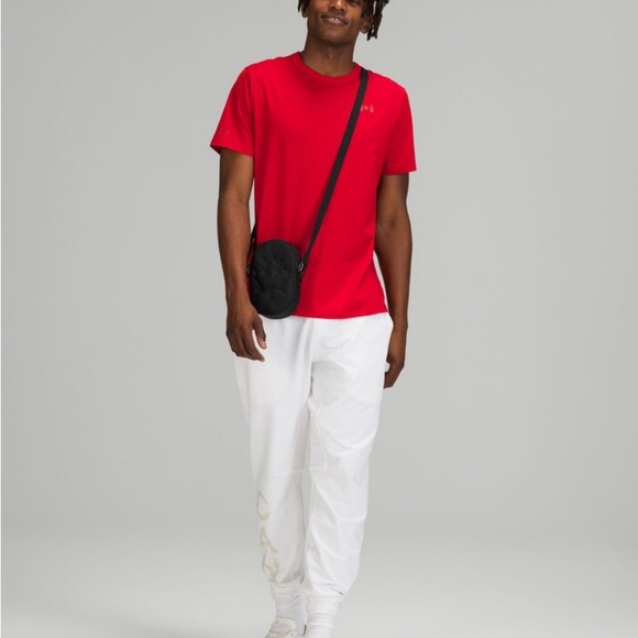 Lululemon Future Legacy Crossbody Bag - Picture 5 of 10